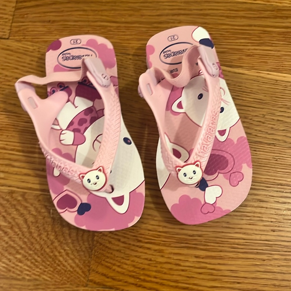 Havaianas size 21 girl